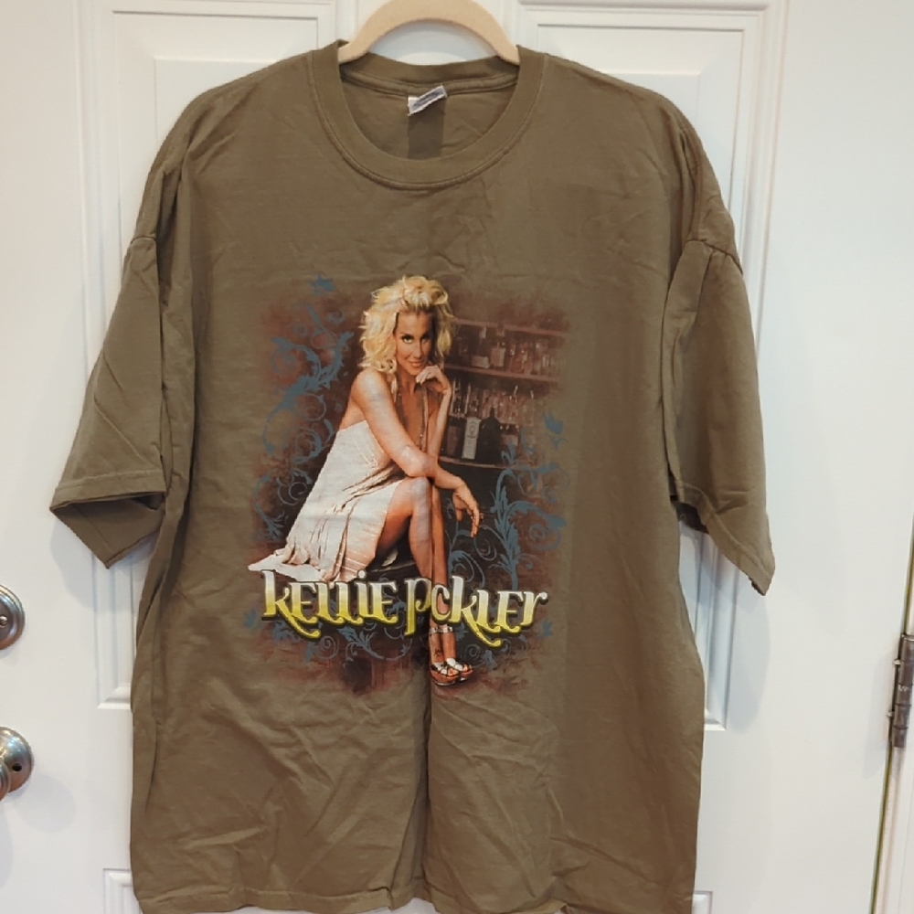 Gildan Brown Graphic Short Sleeve Tee